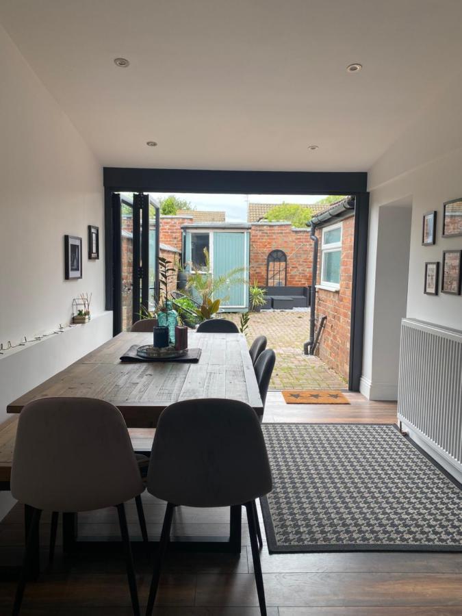 Luxury Spacious Renovated Townhouse Grantham Esterno foto